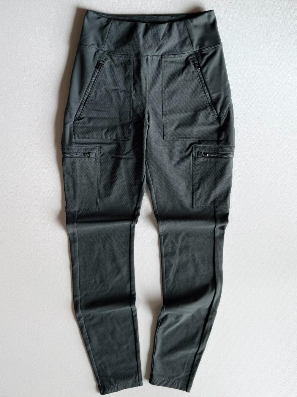 Athleta Headlands Hybrid Cargo Leggings